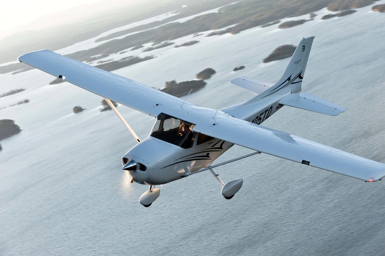 Cessna 172 soft field takeoff